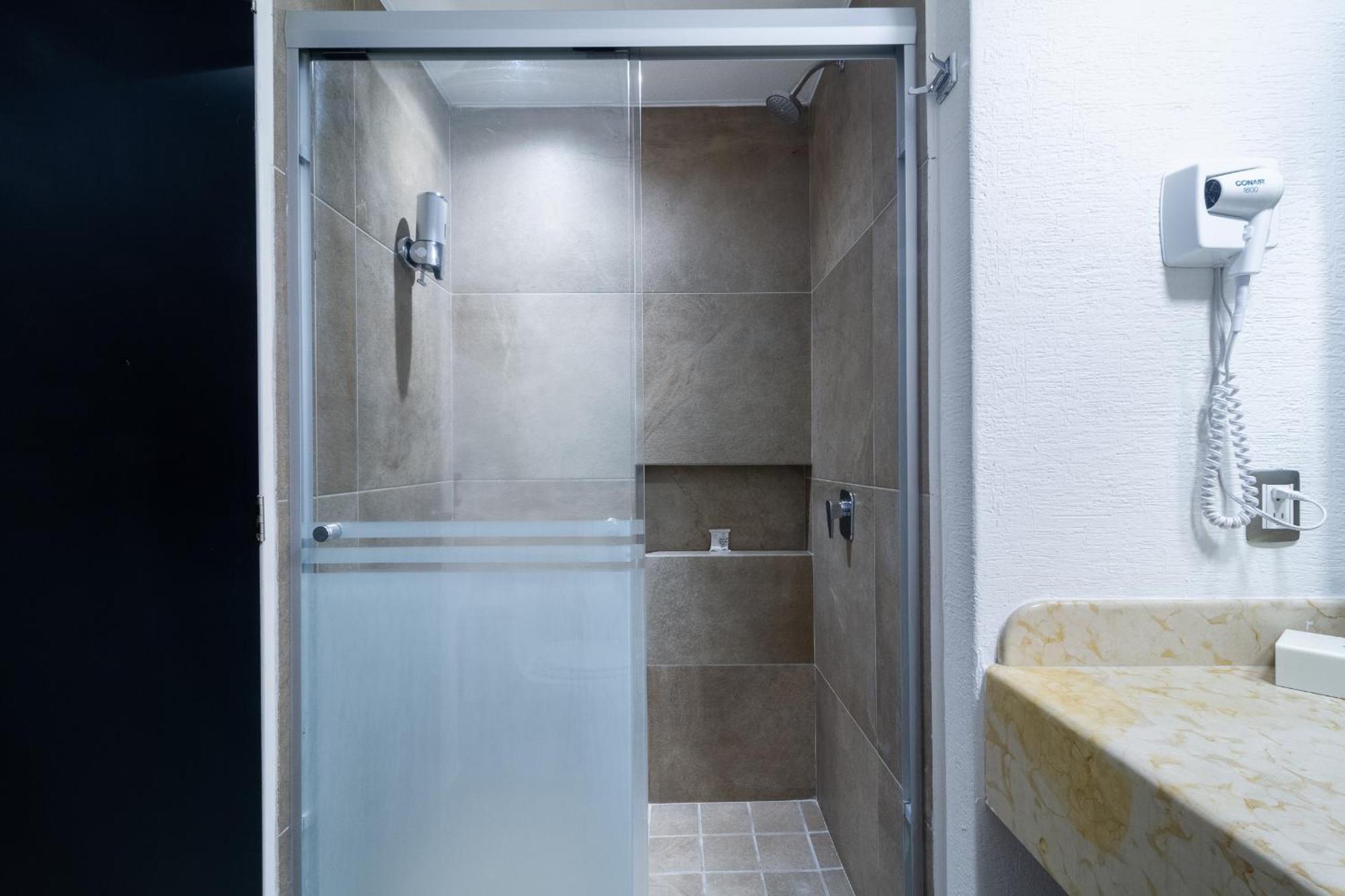 Hotel Meson Ejecutivo Guadalajara Minerva - Av Mexico Zewnętrze zdjęcie