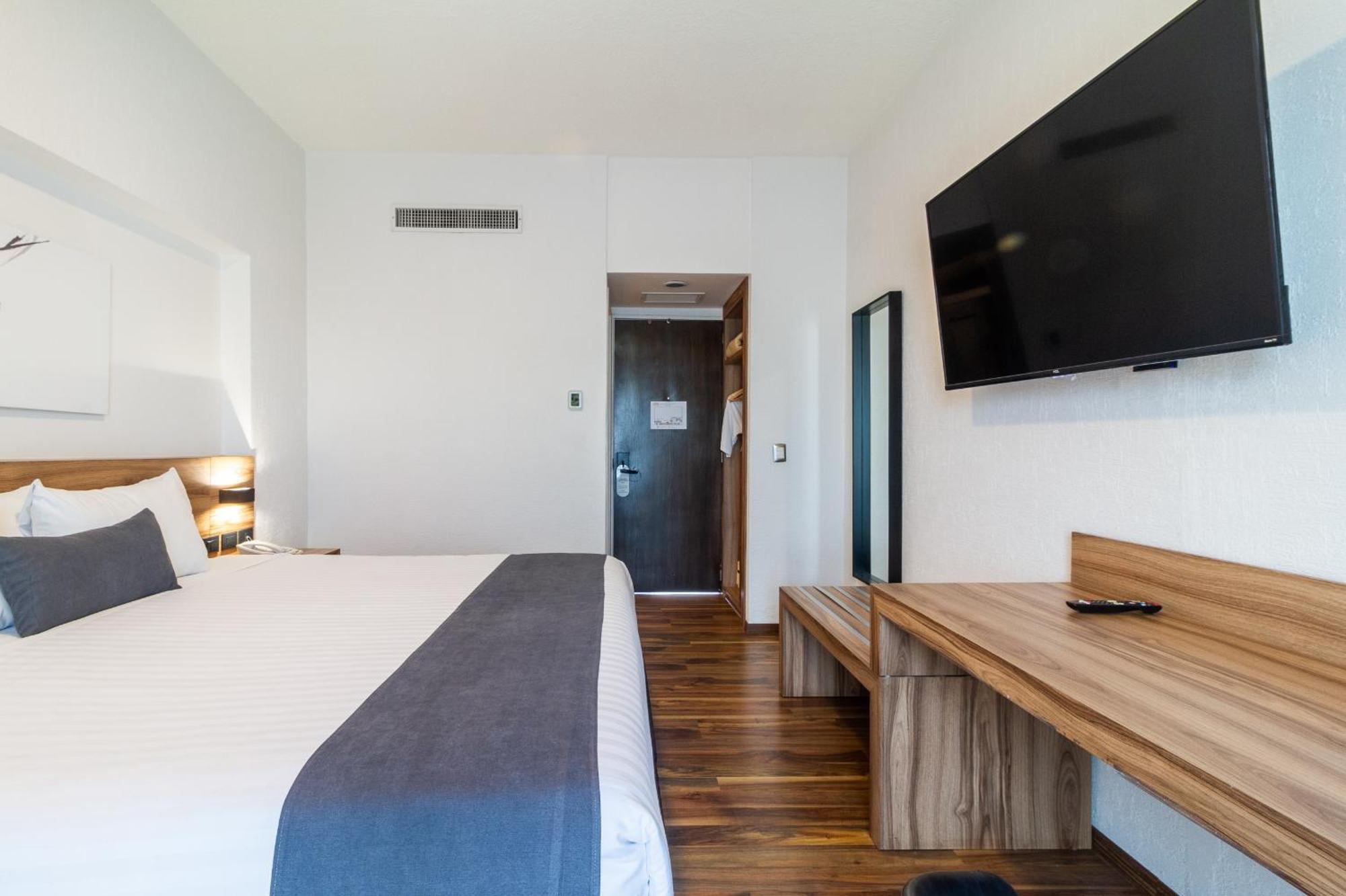 Hotel Meson Ejecutivo Guadalajara Minerva - Av Mexico Zewnętrze zdjęcie